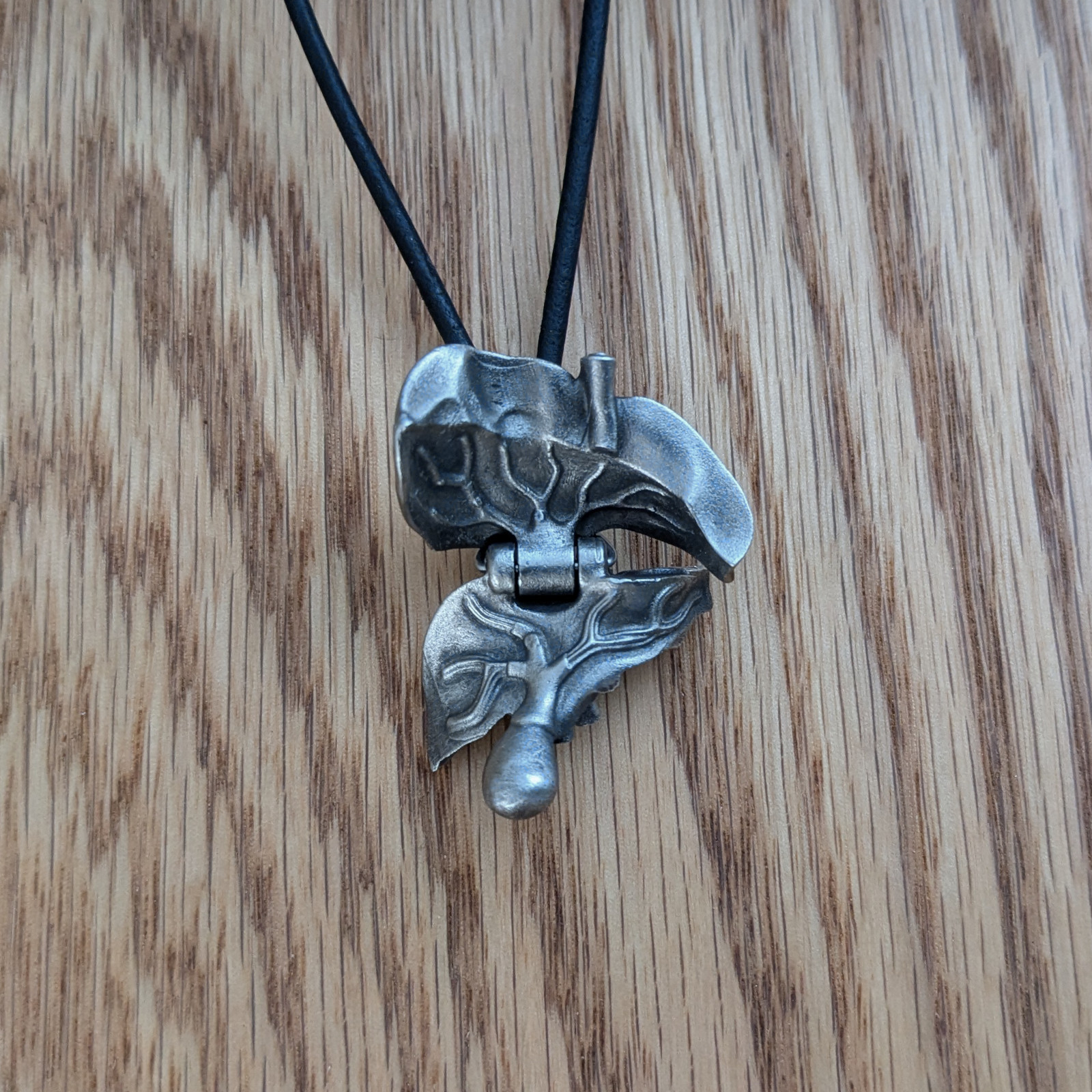 Articulating Human Liver Anatomy Pendant – TaylorCustom